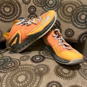 Nike LeBron Zoom Soldiers Men Size 11